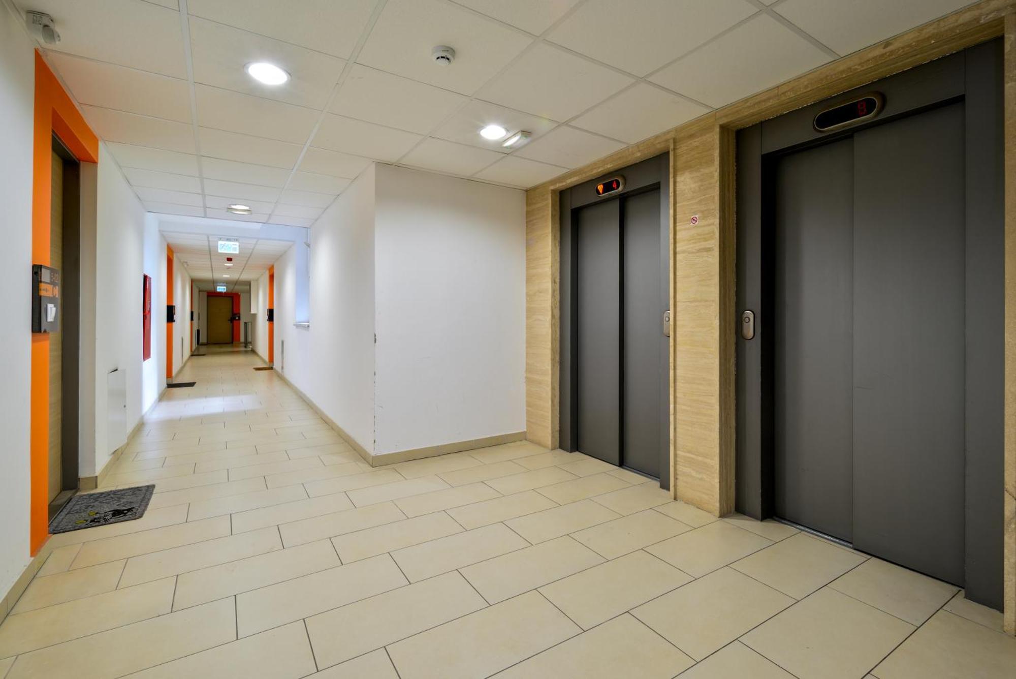Sun Resort Residential Suite-Free Parking Garage Same Building Budapest Exteriör bild