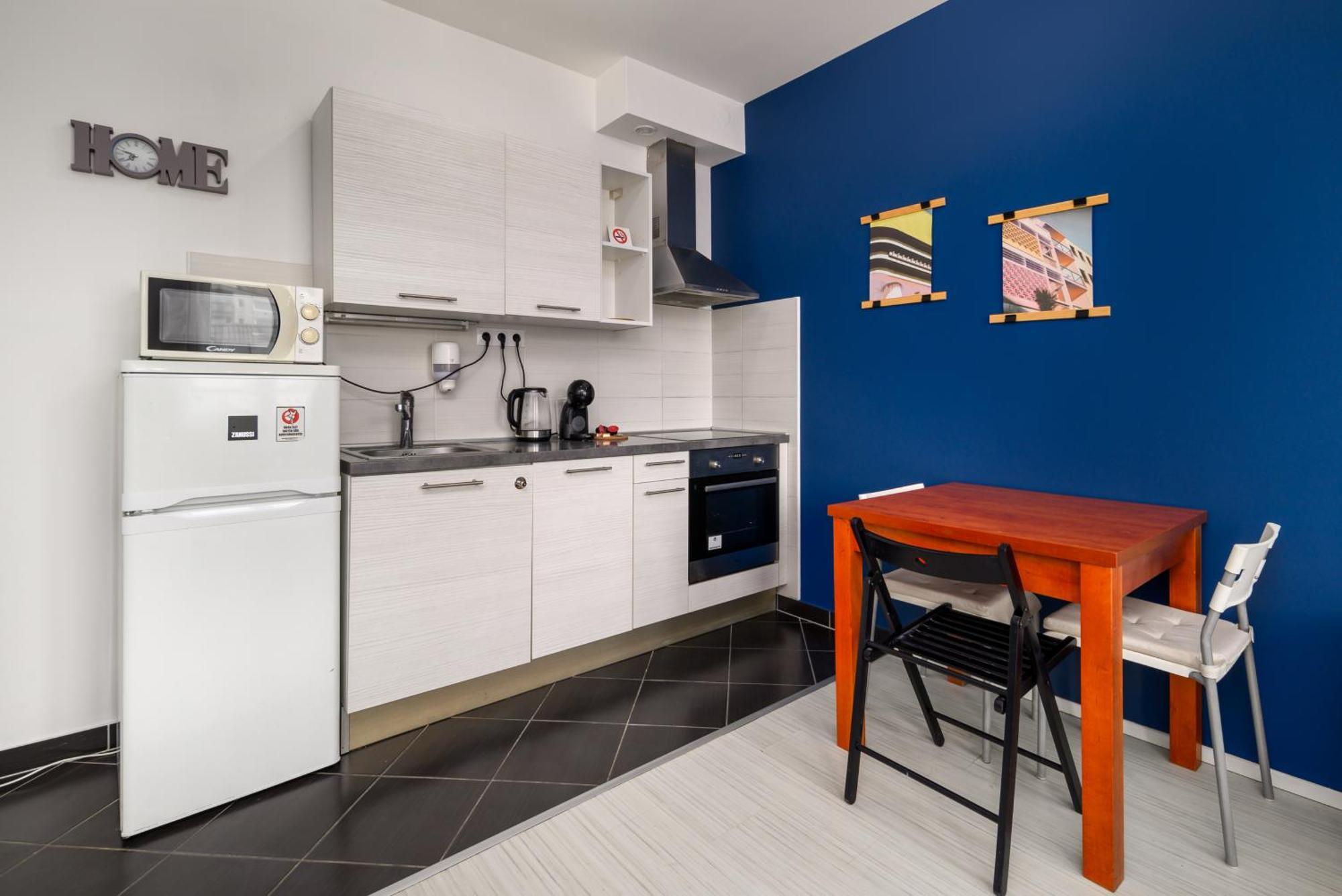 Sun Resort Residential Suite-Free Parking Garage Same Building Budapest Exteriör bild